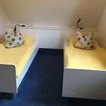 Wohnung-felsenauster-im-haus-muschelgarten * Alkersum